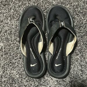 Nike flip flops